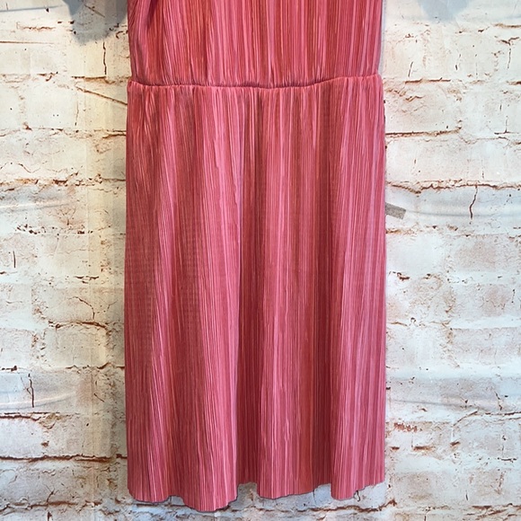 Asos Pink faux wrap splice neckline v neck short sleeve pleated barbie accent 4 - Picture 11 of 11